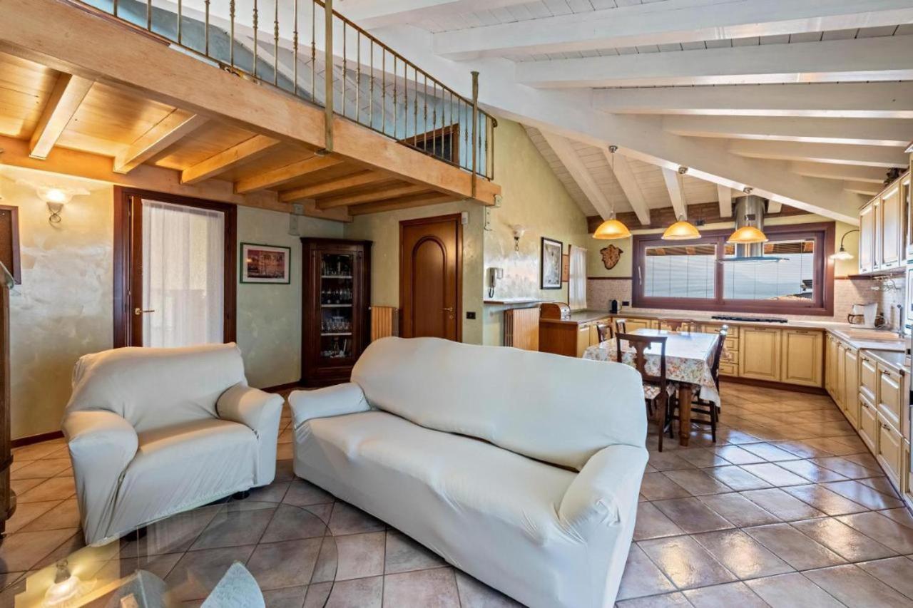 Casa Vacanze Baccolo Polpenazze del Garda Bagian luar foto