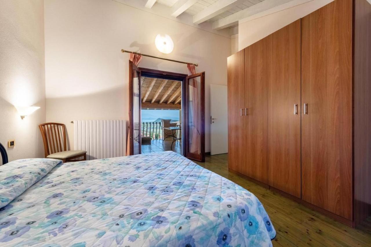 Casa Vacanze Baccolo Polpenazze del Garda Bagian luar foto