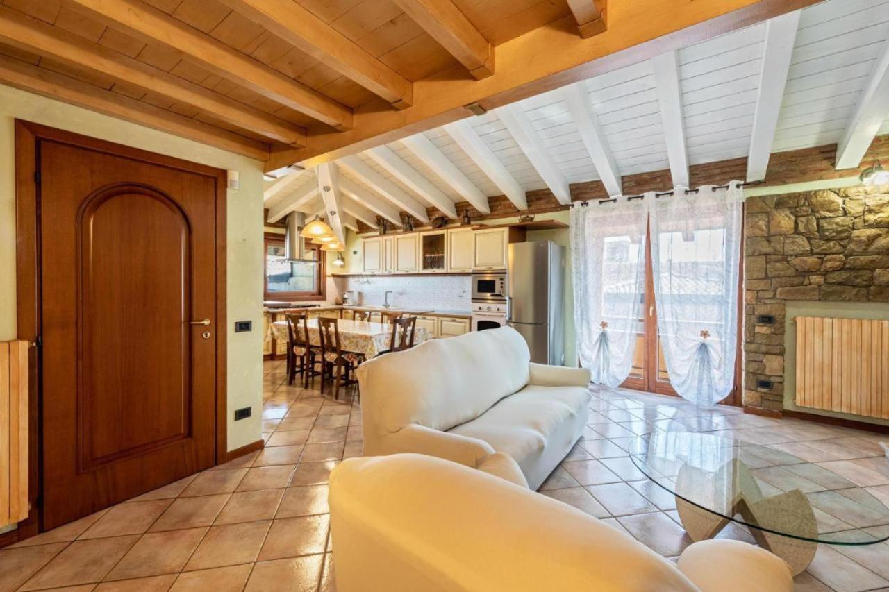 Casa Vacanze Baccolo Polpenazze del Garda Bagian luar foto